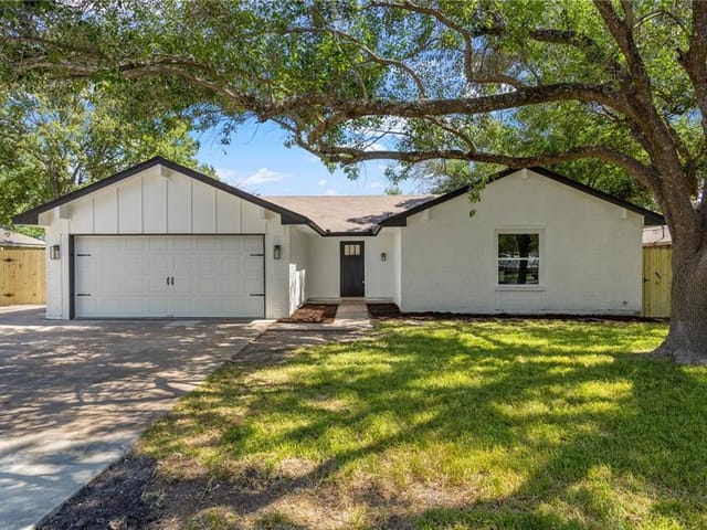 13325 Villa Park Dr