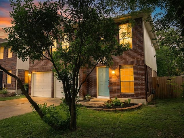 13329 Black Canyon Dr