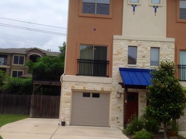 13420 Lyndhurst St Unit #308