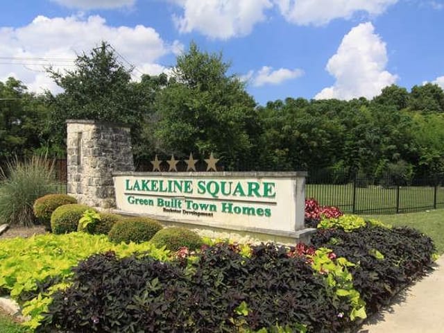13420 Lyndhurst ST Unit #401, 303