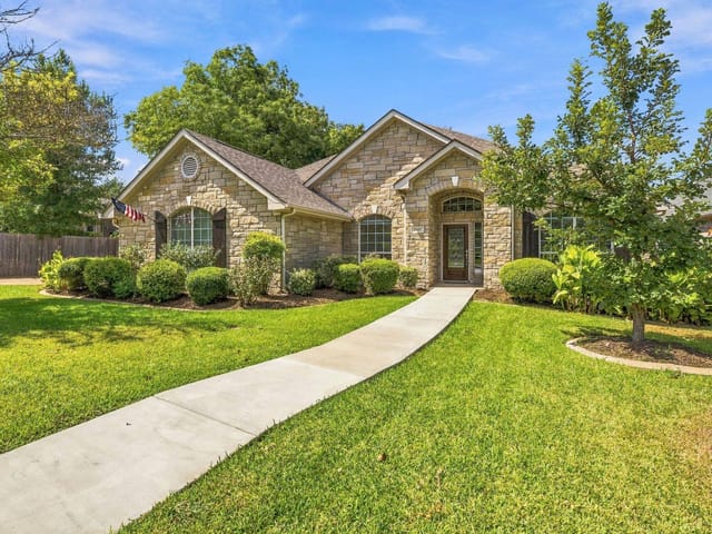 1349 River Forest DR