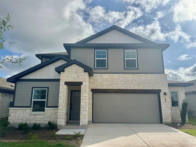 135 Fossil DR