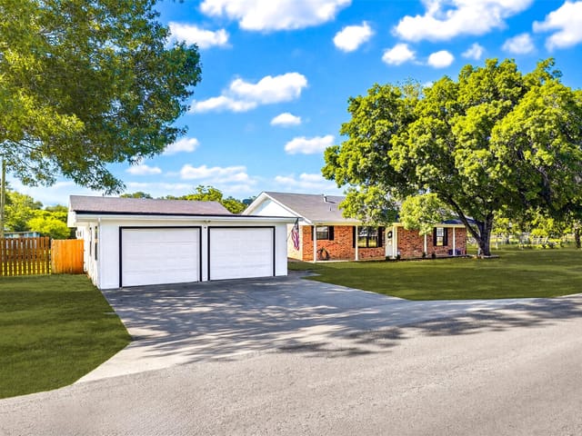 1350 Mary Preiss DR