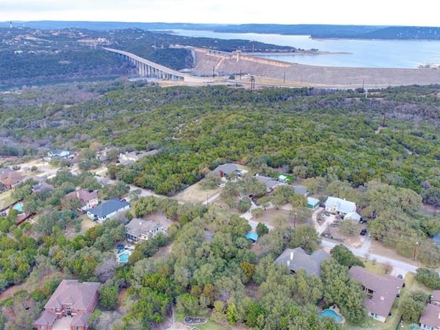 13505 Montview Dr