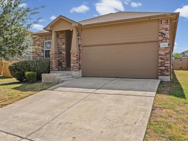 13513 Kearns DR