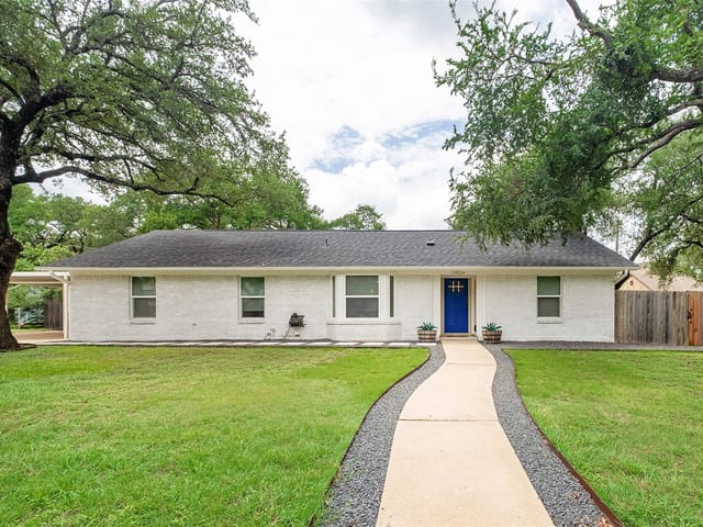 13516 Caldwell Dr
