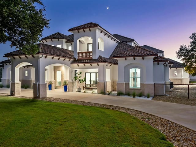 1355 Crystal Springs CT