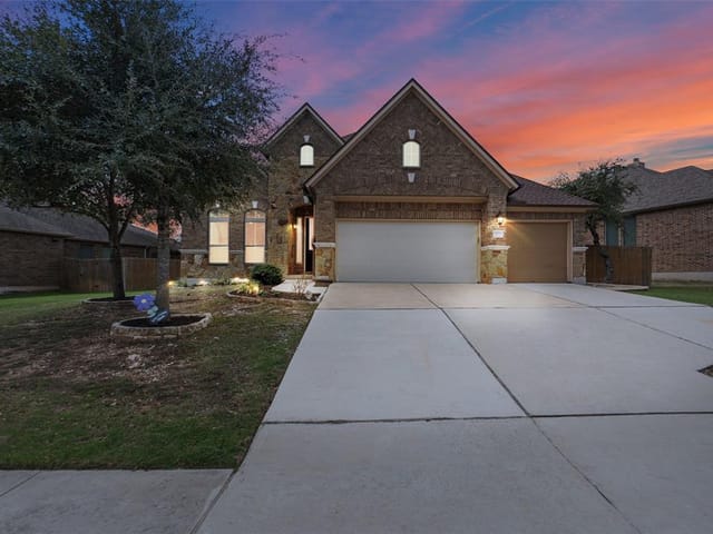 13586 Mesa Verde DR