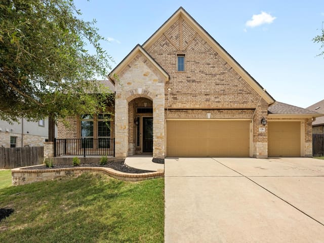 136 Firefall LN