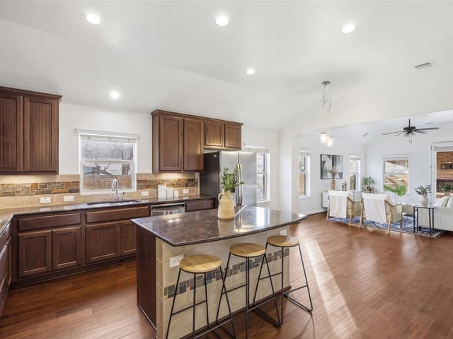 13600 Hymeadow CIR