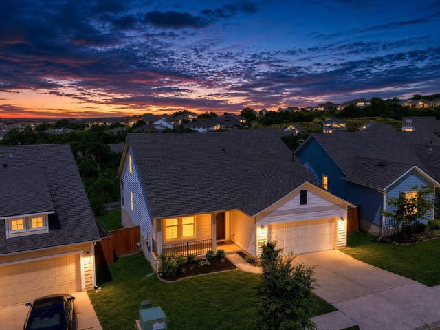 137 Broken Oak DR