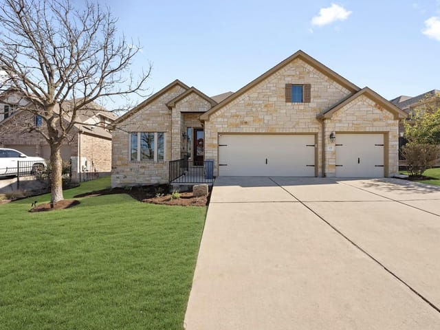 137 Crampton Cv