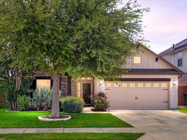 137 Navigator DR