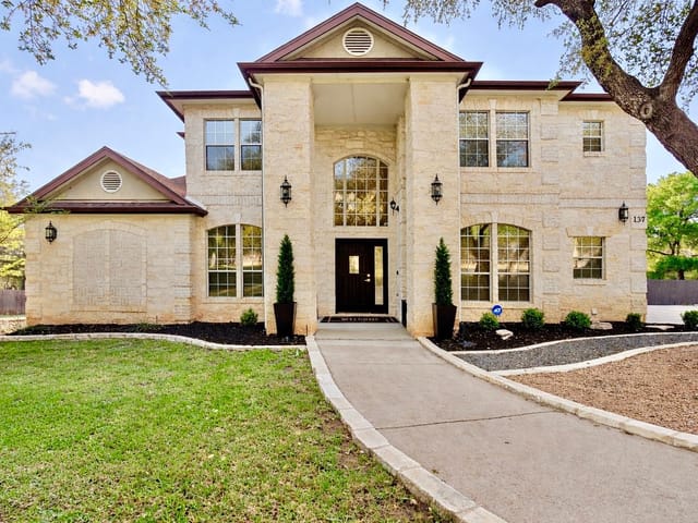 137 Roberts Cir