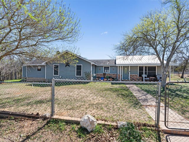 137 Scarlet Oaks Dr