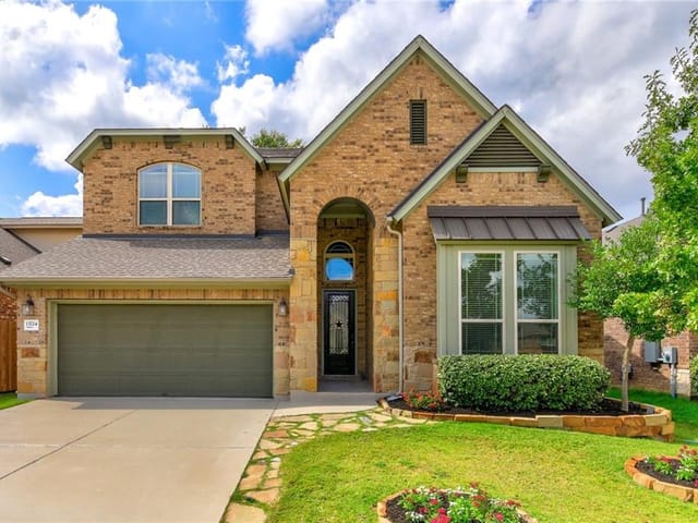 13724 Camp Comfort Ln