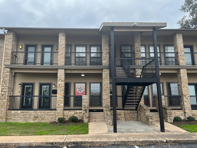 13740 Research Blvd N Highway 183 Unit #H2,3,4