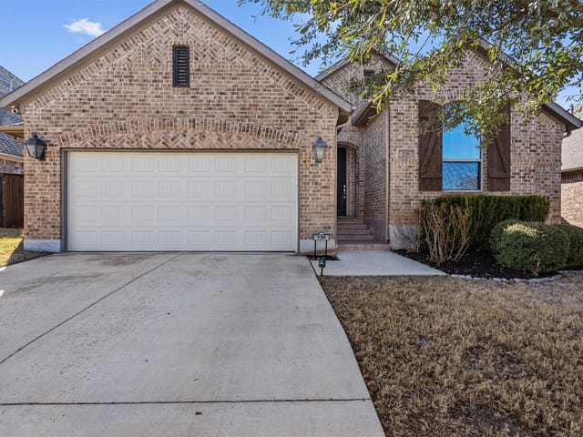 138 Drury LN