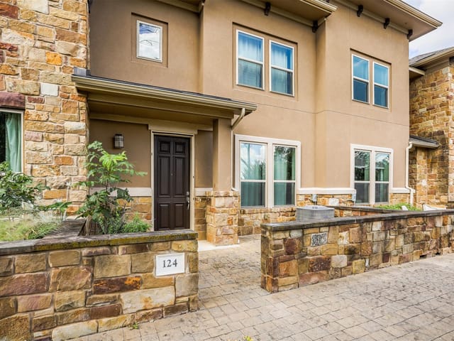 13800 Lyndhurst St Unit #124
