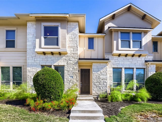 13800 Lyndhurst ST Unit #203