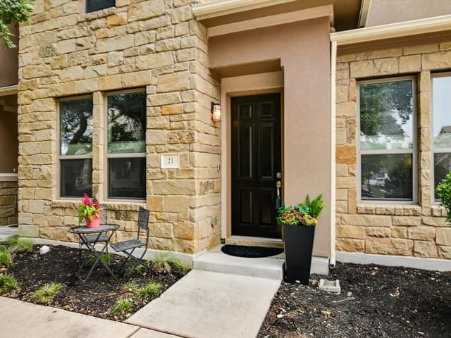 13800 Lyndhurst St Unit #21