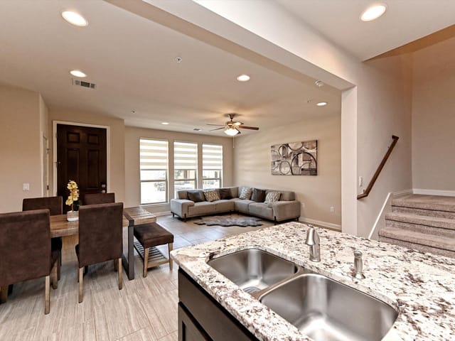 13800 Lyndhurst ST Unit #325