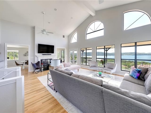 13805 Skyline Dr