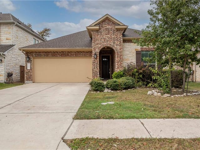 13812 Camp Comfort Ln