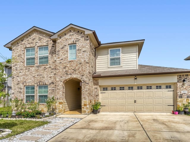 13825 Thomas Wheeler WAY