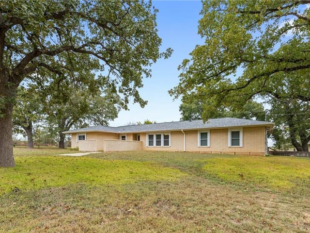 1389 Carter RD