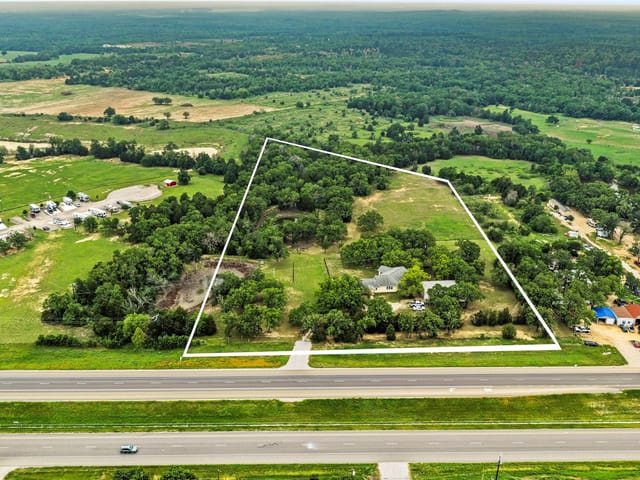 1389 Highway 290 E