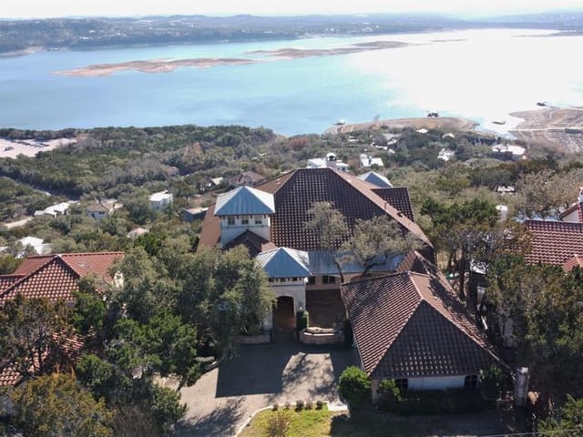 13903 Panorama Dr