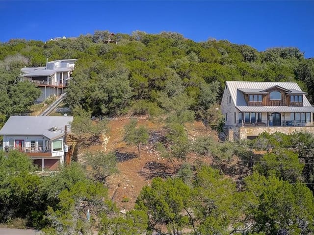 13908 Skyline Dr