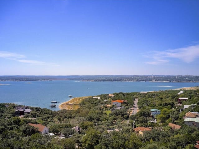 13908 Skyline Dr
