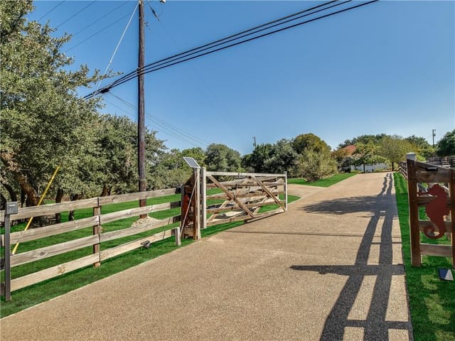 13933 Nutty Brown Rd