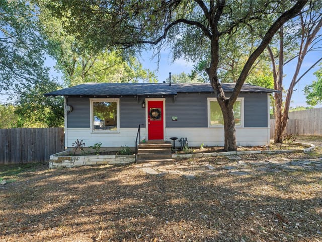 140 E 15th Ave