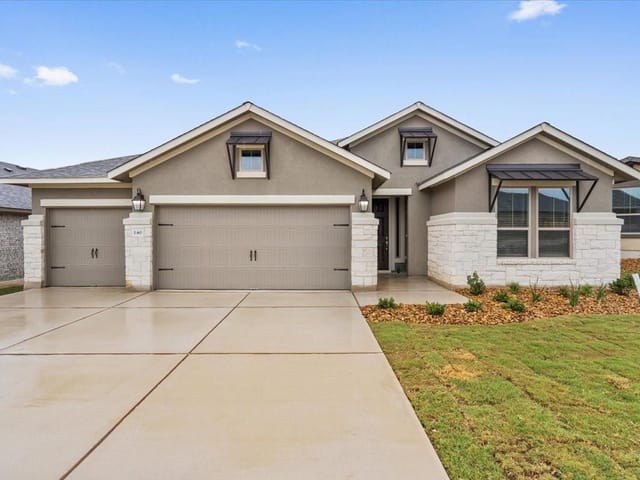 140 Scenic Hills CIR