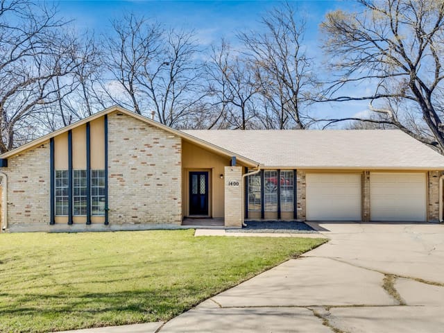 1400 Brighton CIR