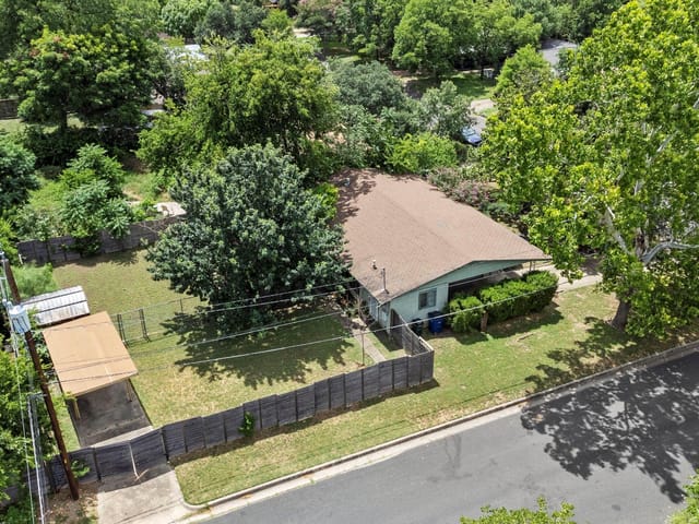 1400 Corona Dr