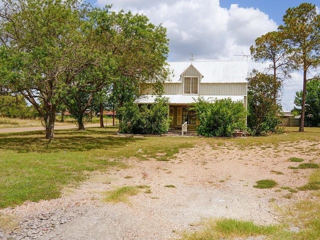 1400 Fm 609 Rd