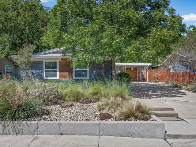 1400 Westmoor DR