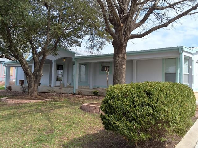 14001 Cypress Dr