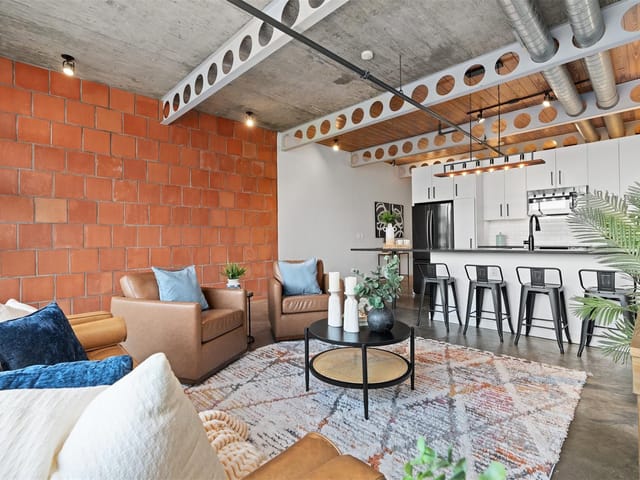 1401 Eva St Unit #203