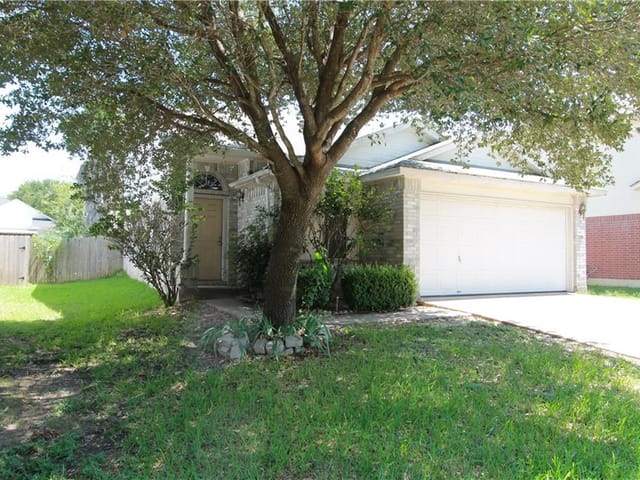 1401 Merchants Tale Ln
