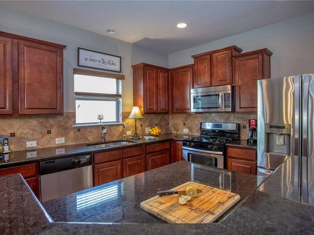 1401 Naranjo DR