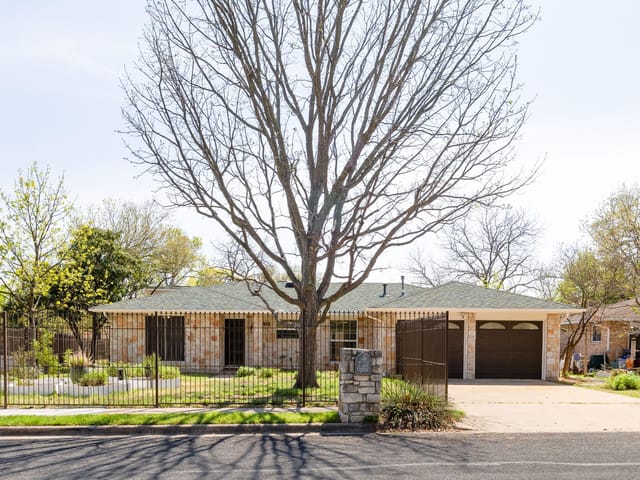 1401 Quail Crest Dr