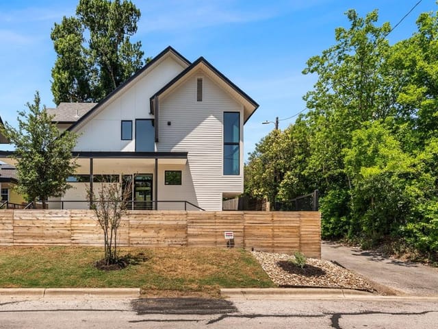 1401 Walnut Ave Unit #B