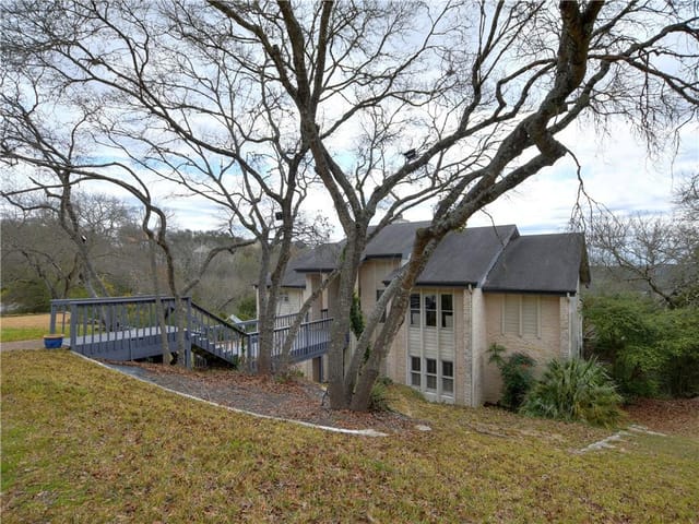 1402 Canoe Brook Dr