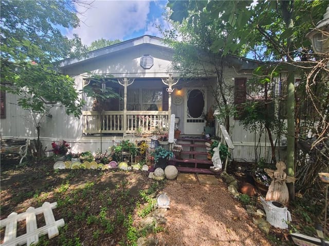 1402 Miami DR