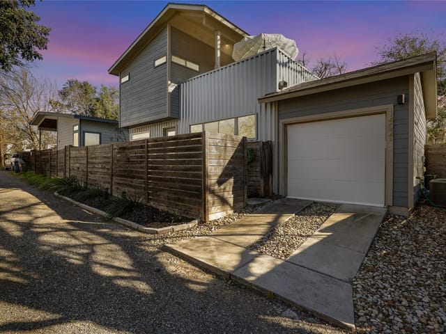1402 Singleton Ave Unit #B